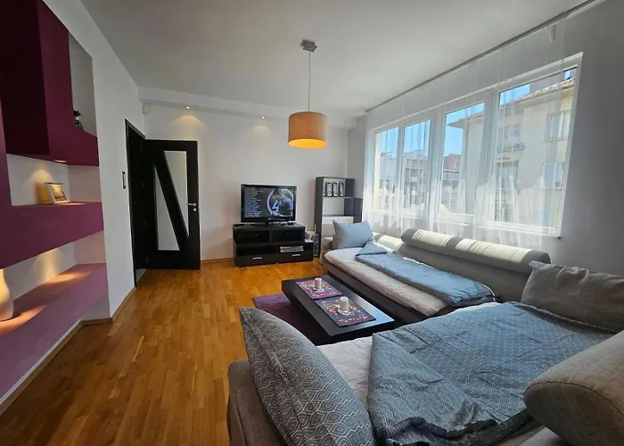 Simply The - Vitosha Blvd * Sofia