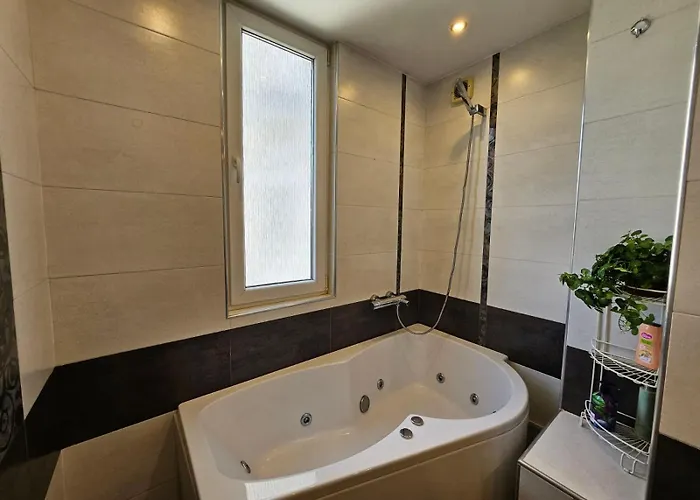 Simply The - Vitosha Blvd ソフィア